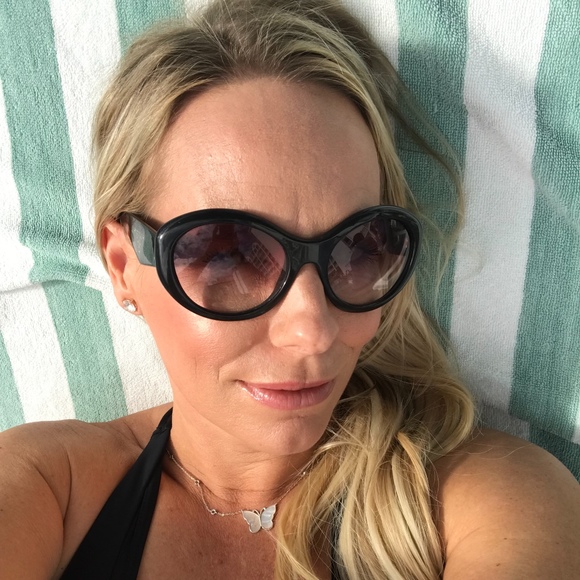 Meet your Posher, Posh - Picture 1 of 1